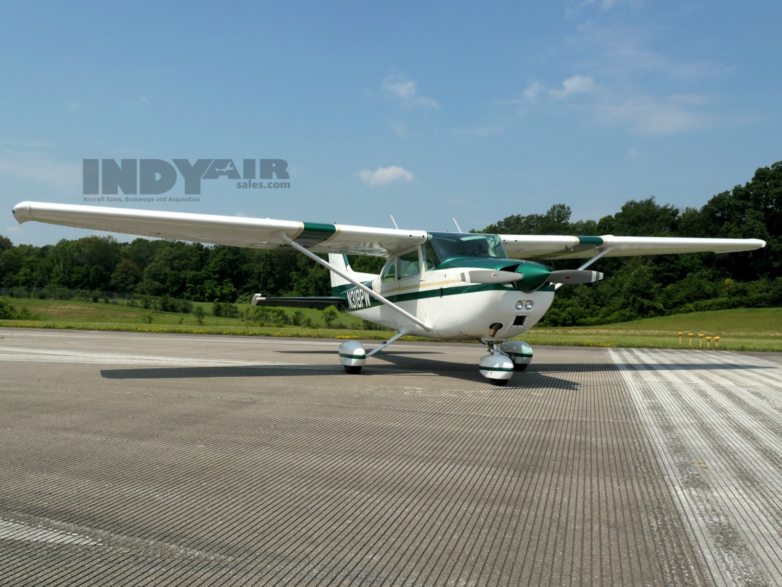 Cessna 172M Skyhawk 180HP - N318PW