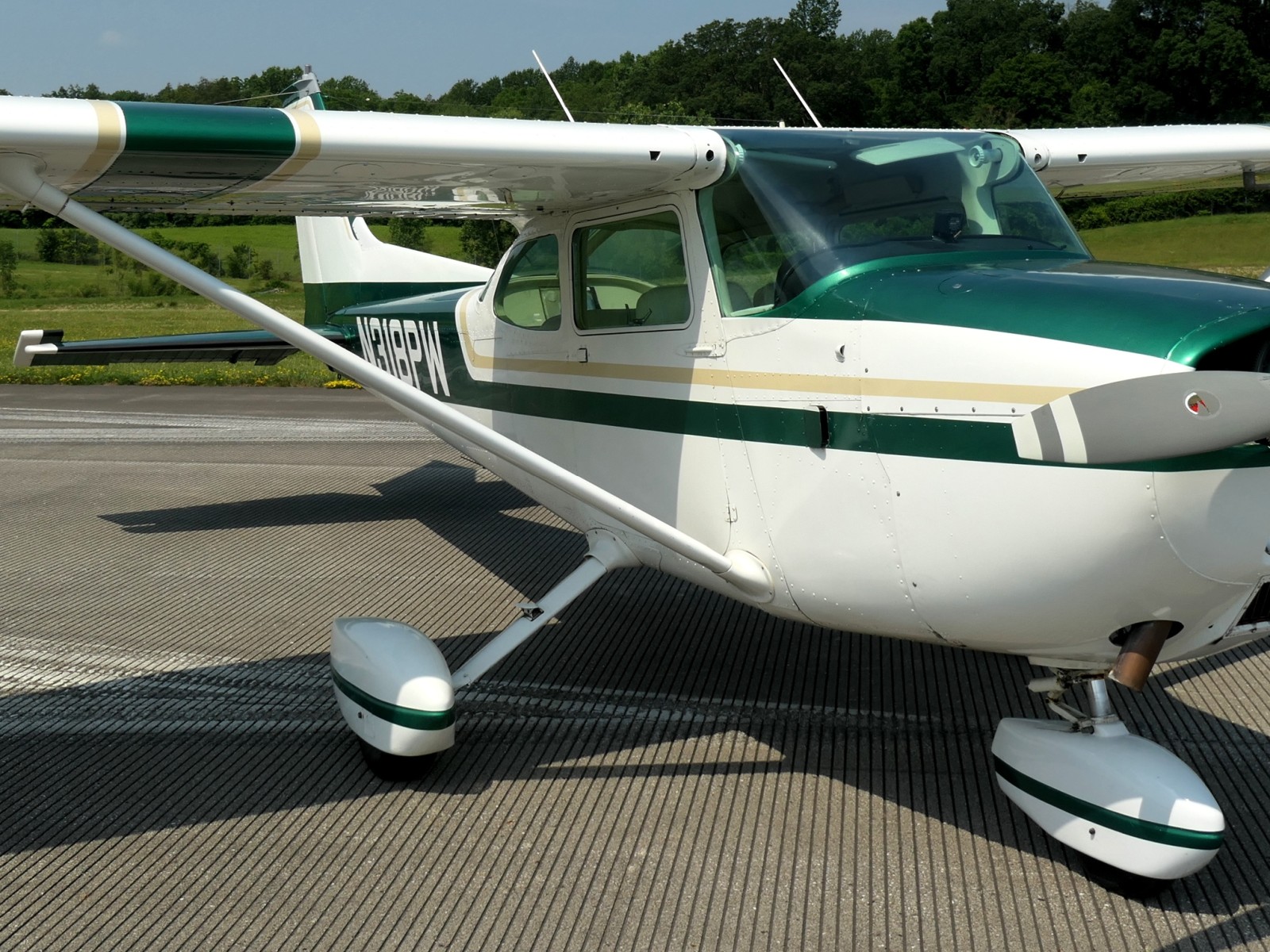 Cessna 172M Skyhawk 180HP - N318PW - Aircraft For Sale - Indy Air Sales