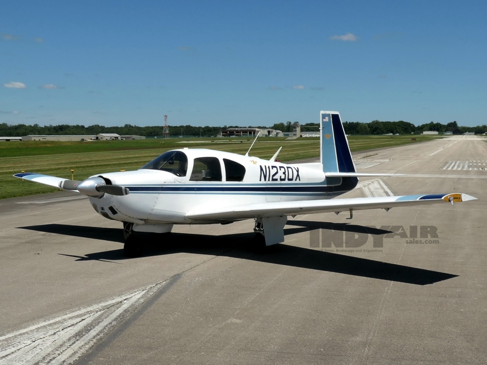 Mooney M20E - N1230X