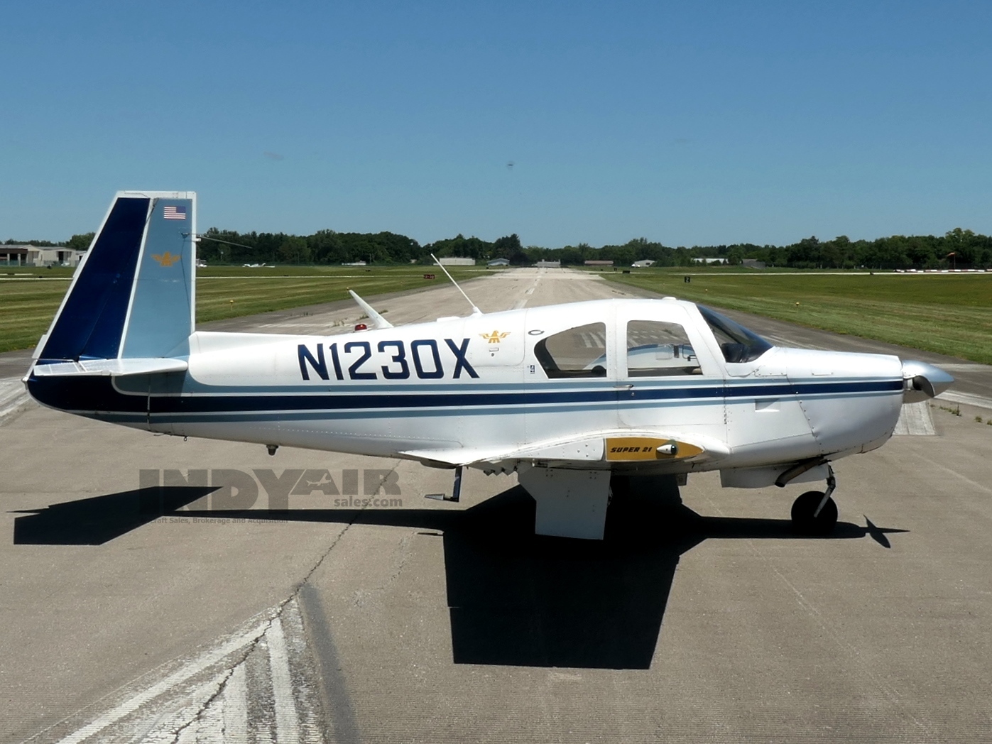 Mooney M20E - N1230X