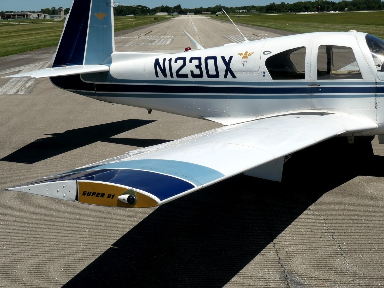 Mooney M20E - N1230X