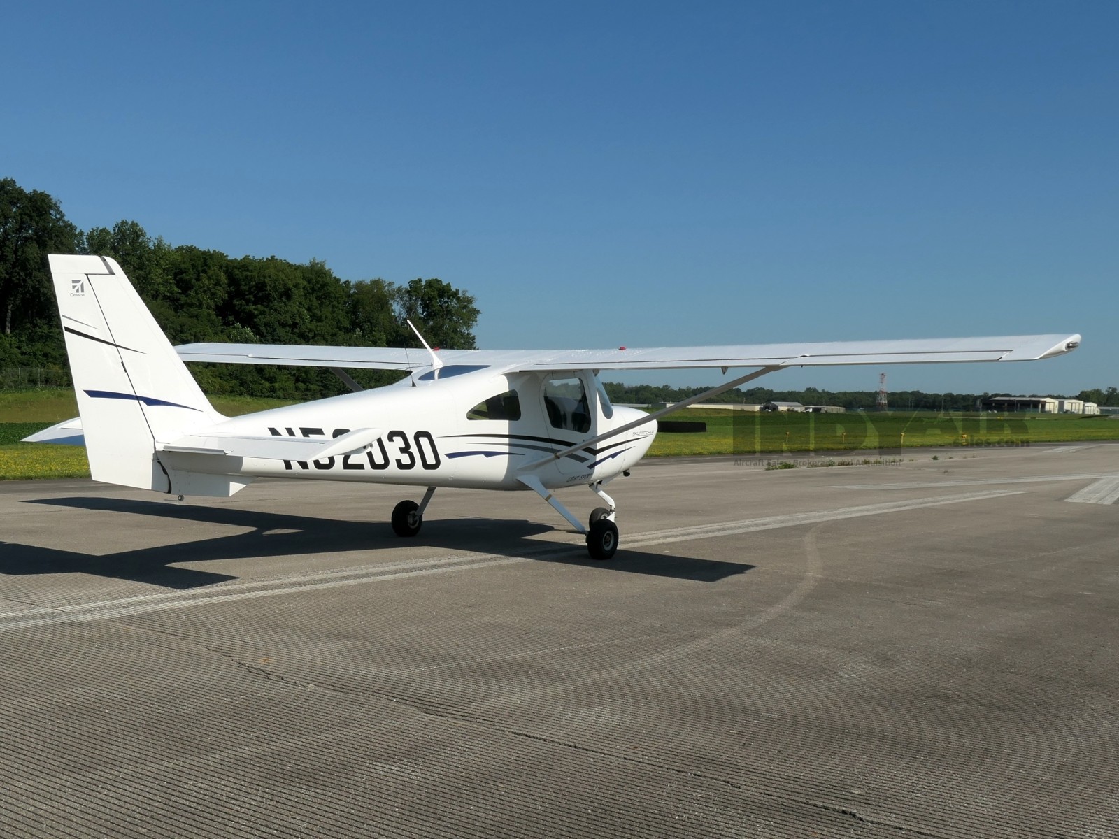 Cessna Skycatcher 162 - N52030