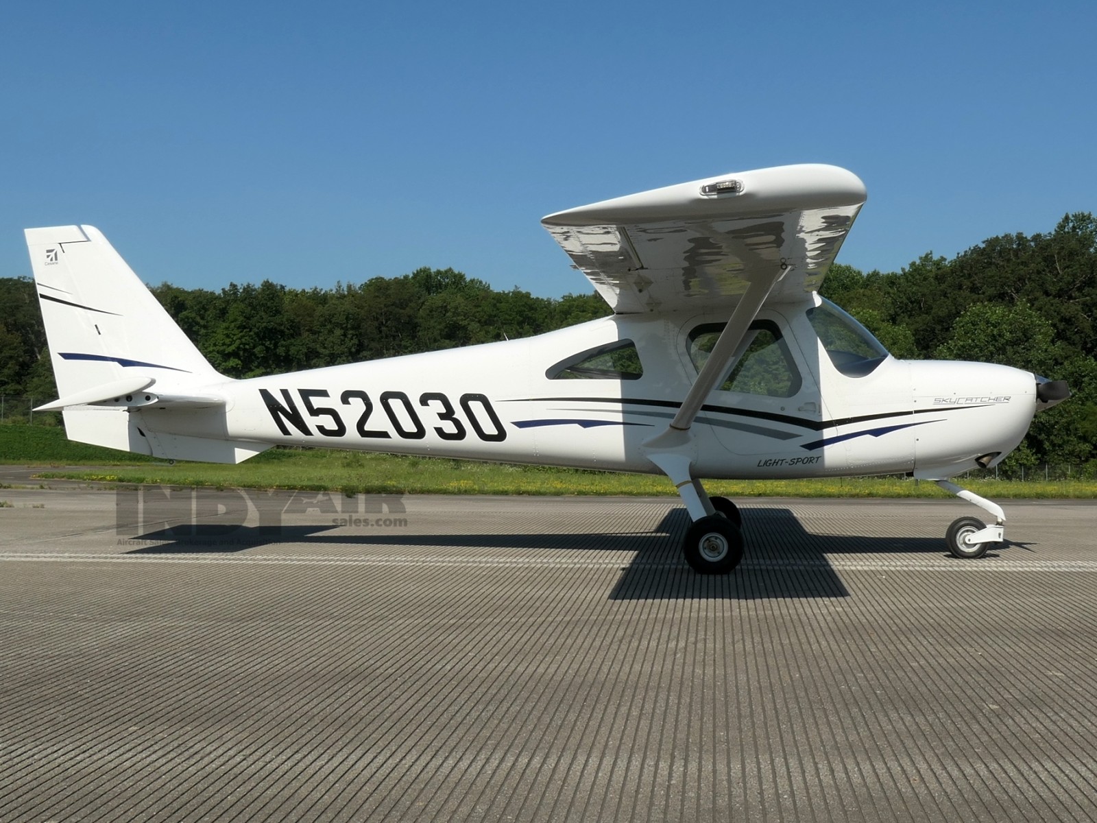 Cessna Skycatcher 162 - N52030