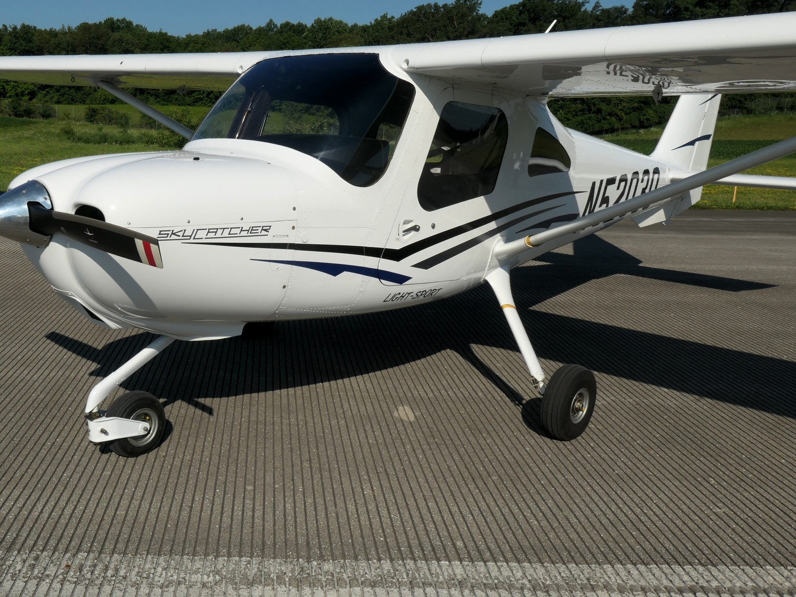 Cessna Skycatcher 162 - N52030