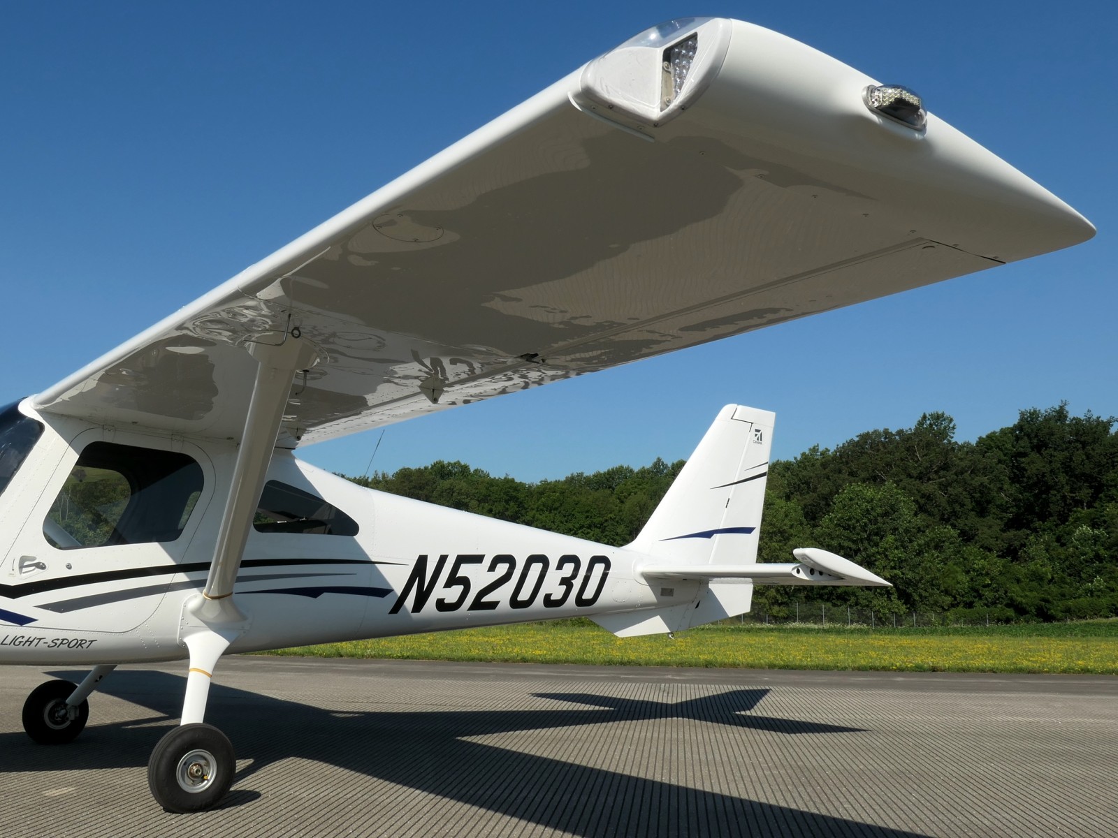 Cessna Skycatcher 162 - N52030