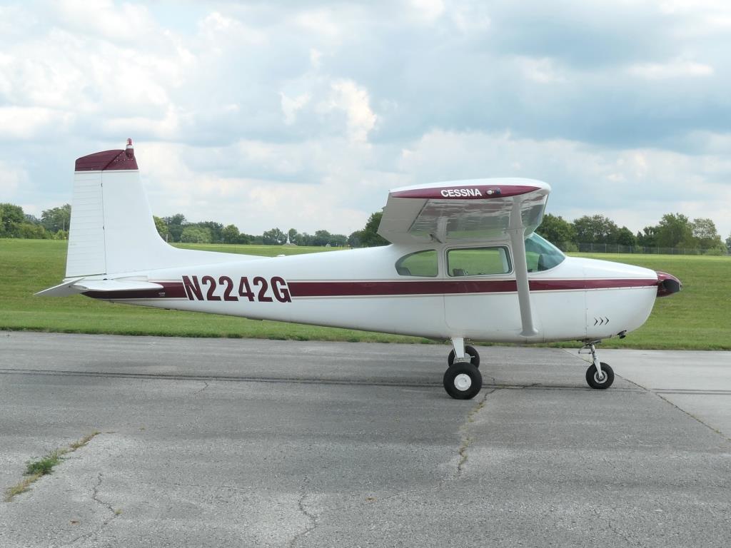 Cessna 182 Skylane - N2242G