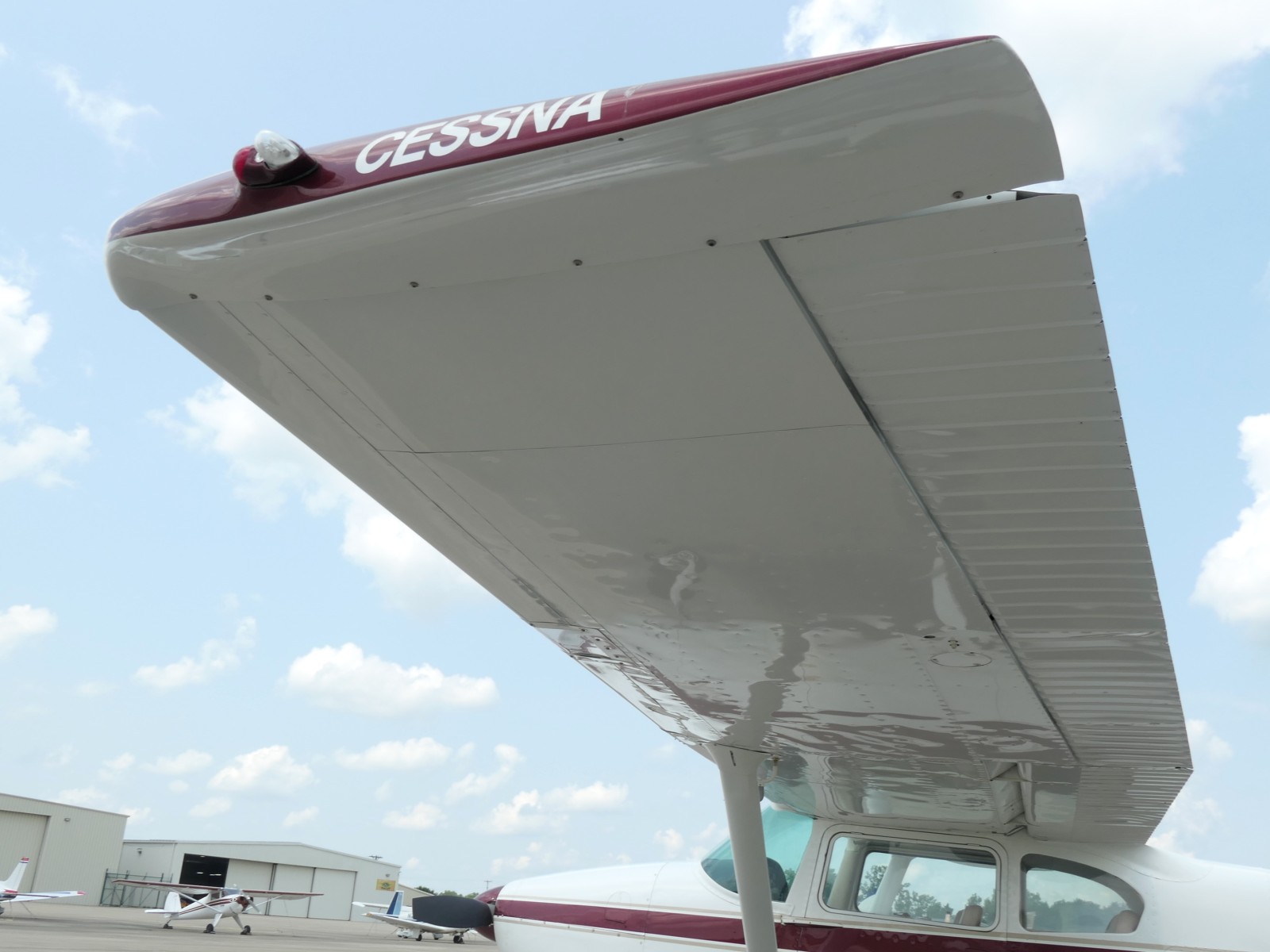 Cessna 182 Skylane - N2242G