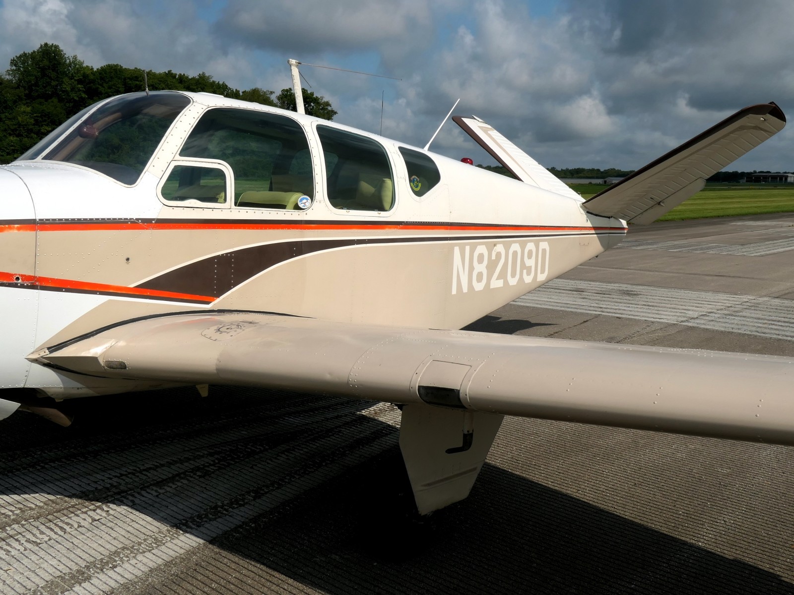 Beechcraft H35 - N8209D