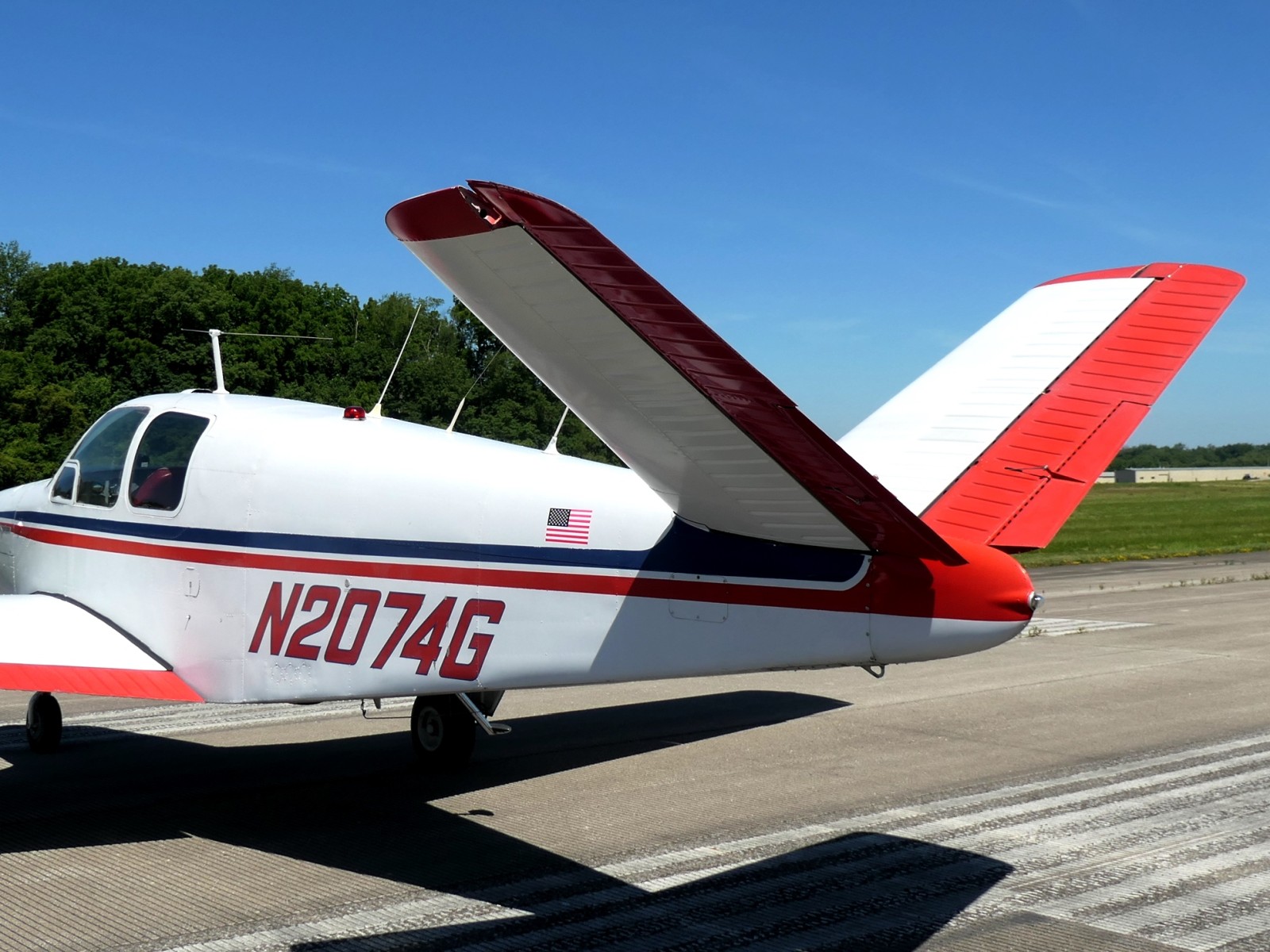 Beechcraft Bonanza D35 - N2074G