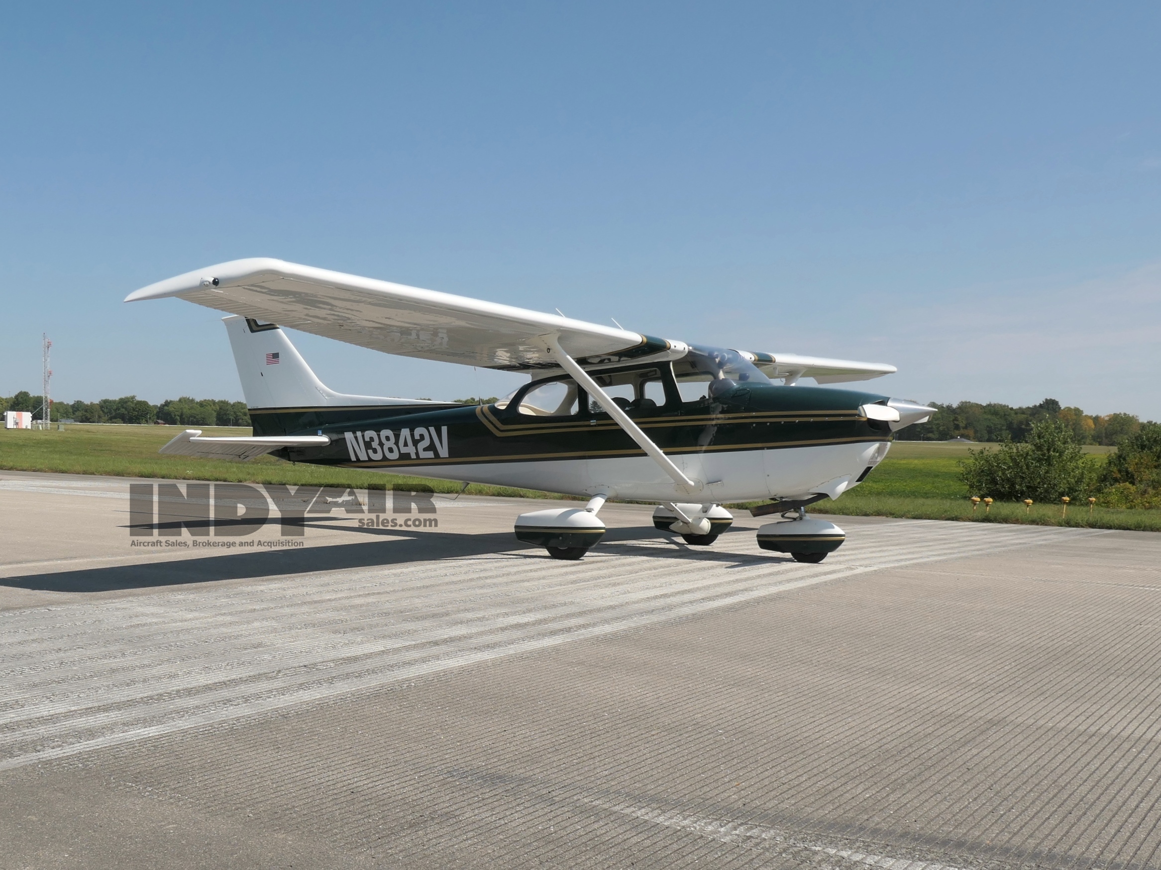 Cessna 172M - N3842V