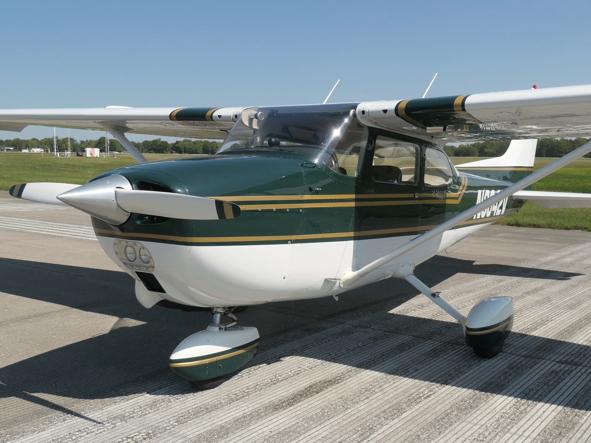 Cessna 172M - N3842V