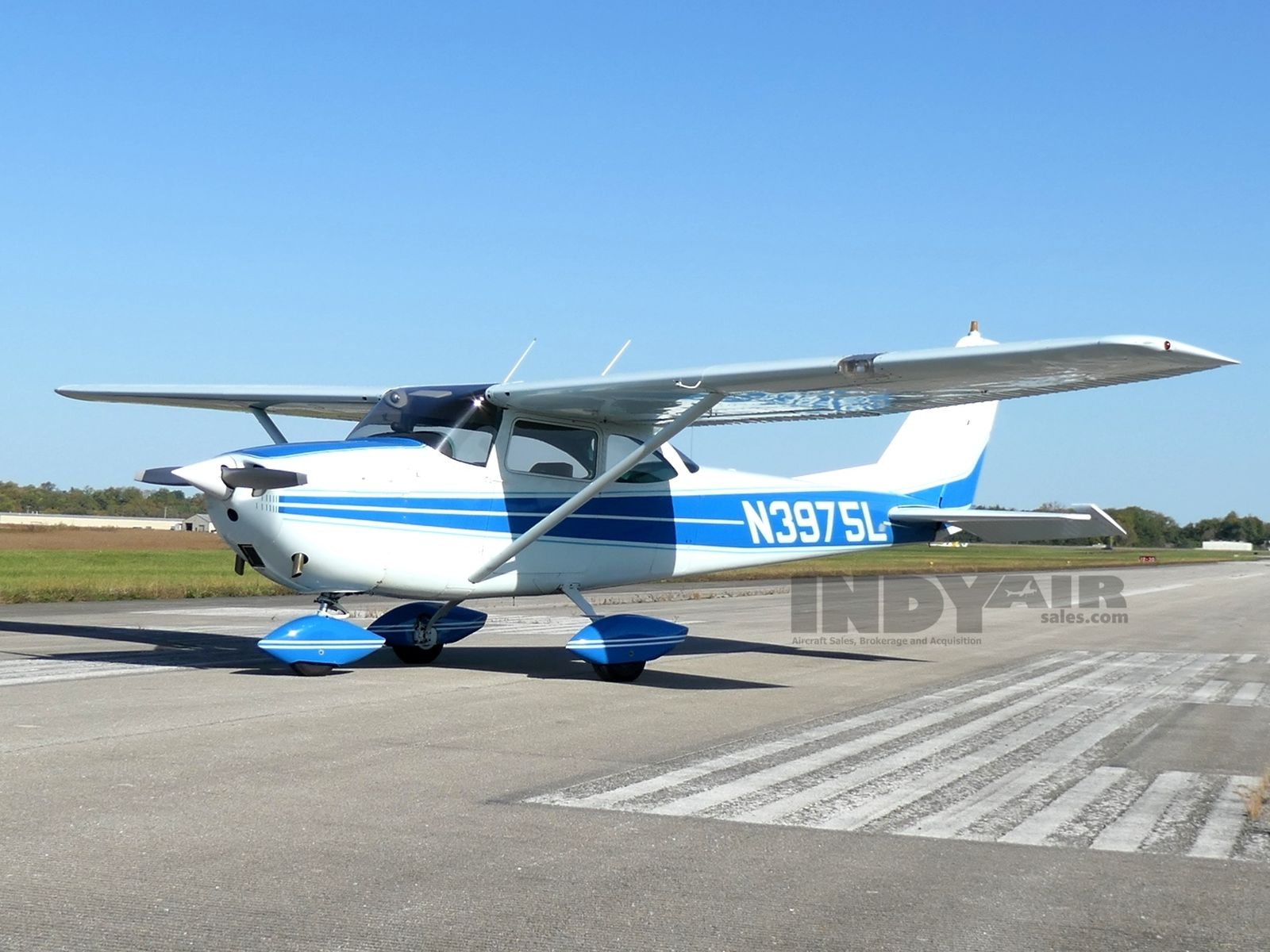 Cessna 172G - N3975L