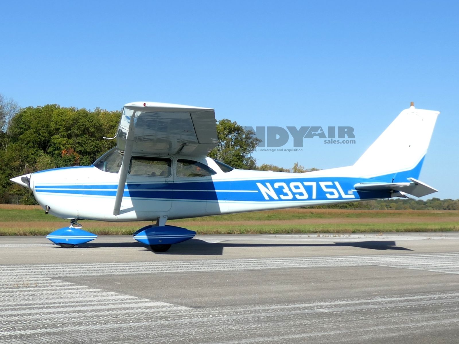 Cessna 172G - N3975L