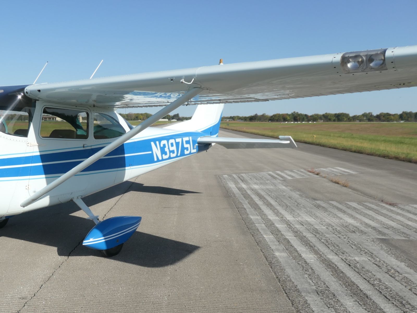 Cessna 172G - N3975L