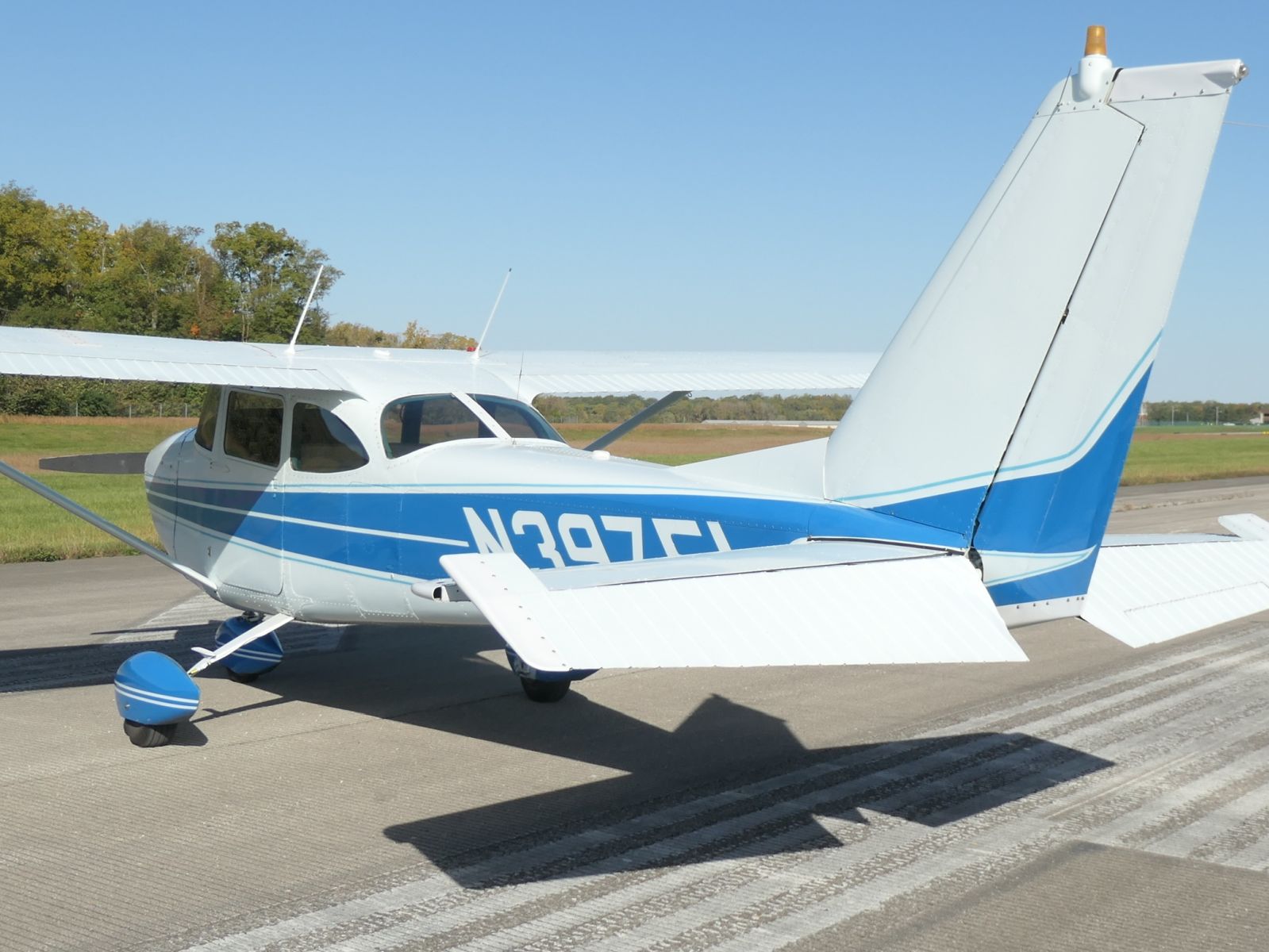 Cessna 172G - N3975L