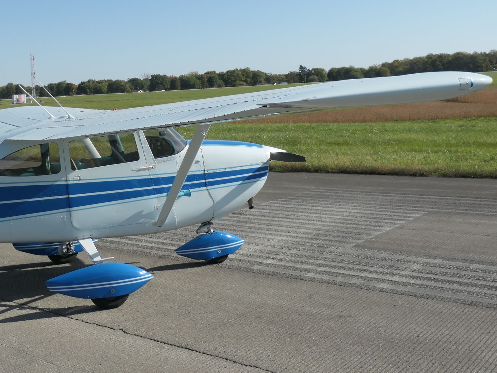 Cessna 172G - N3975L