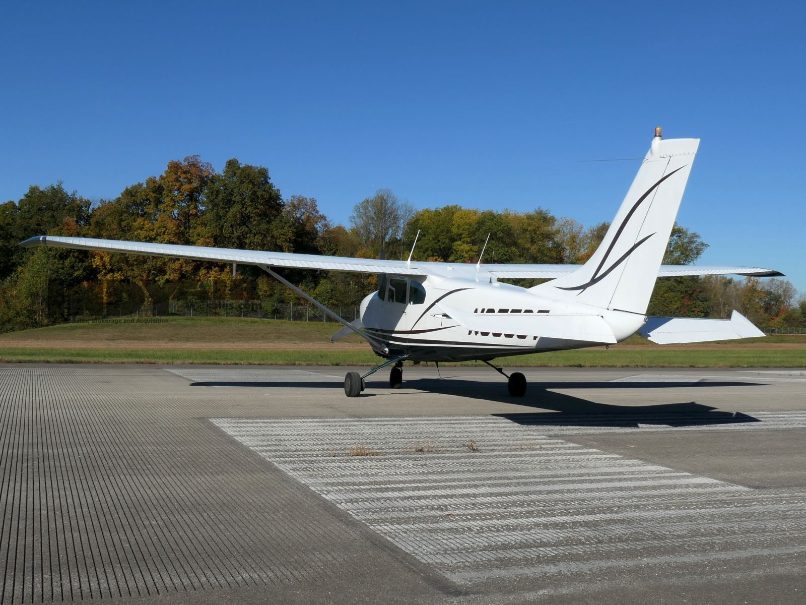 Cessna 210 - N9558T