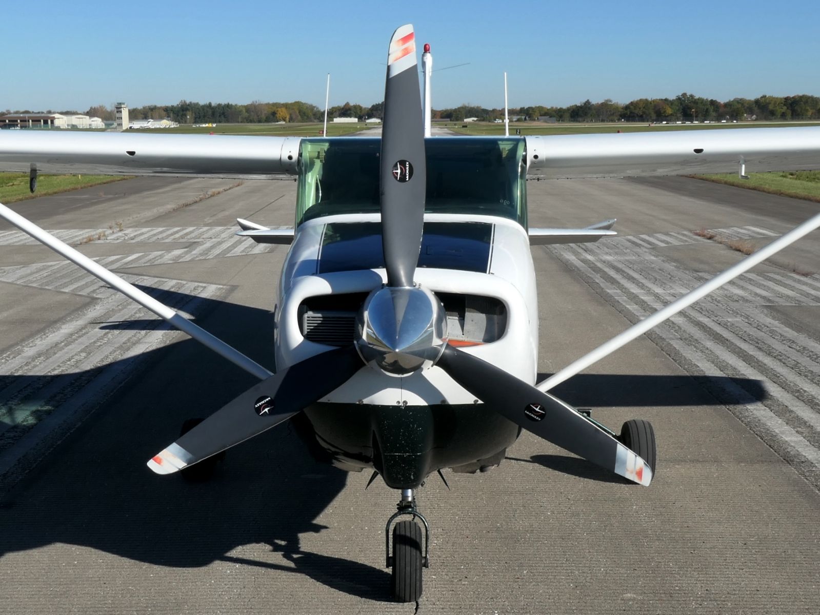 Cessna 210 - N9558T