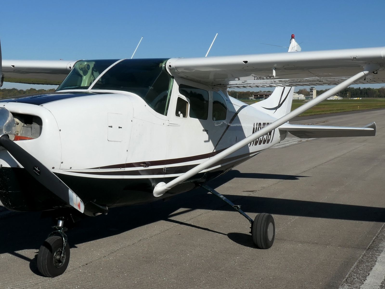 Cessna 210 - N9558T