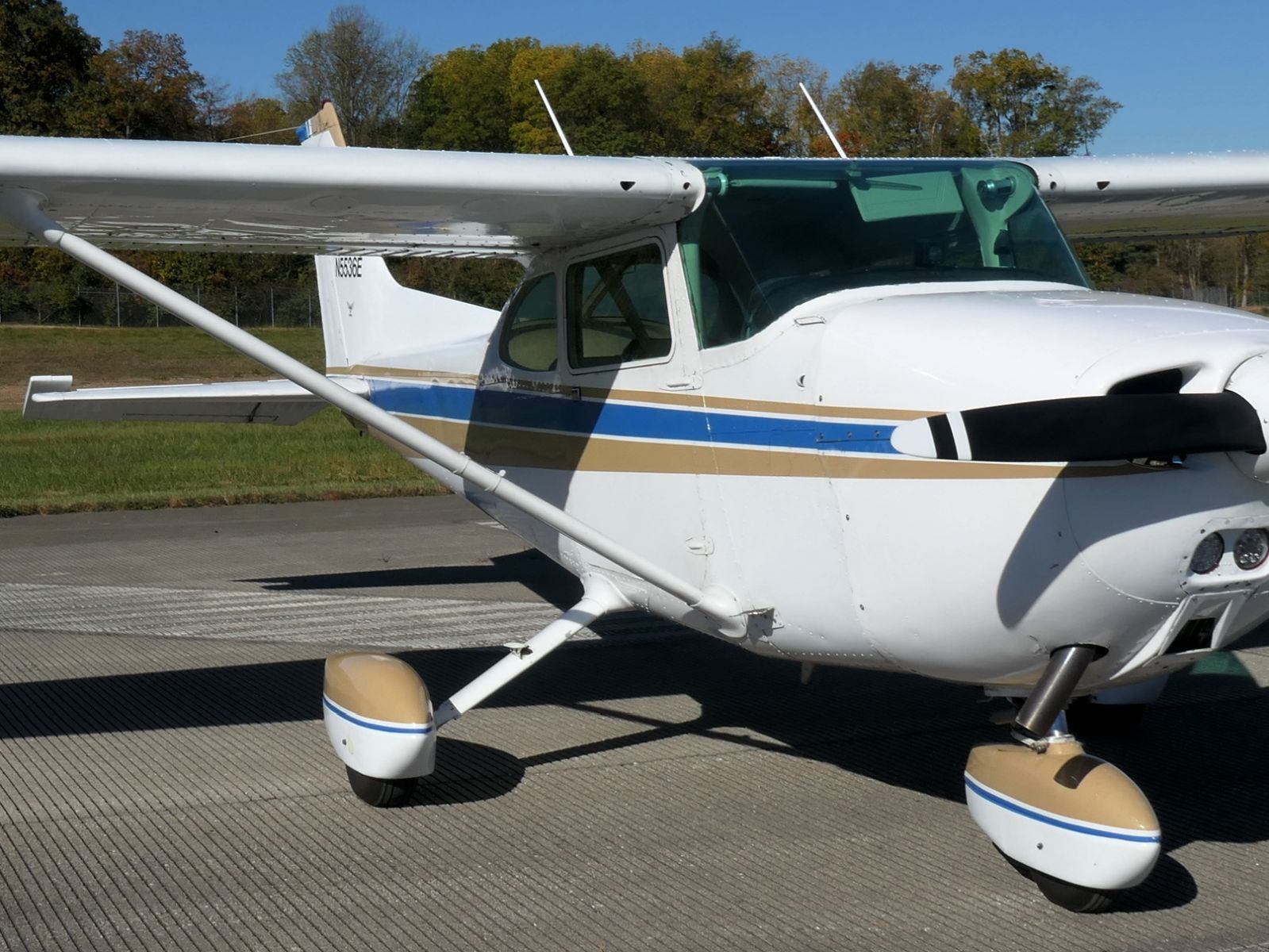 Cessna 172N - N5536E