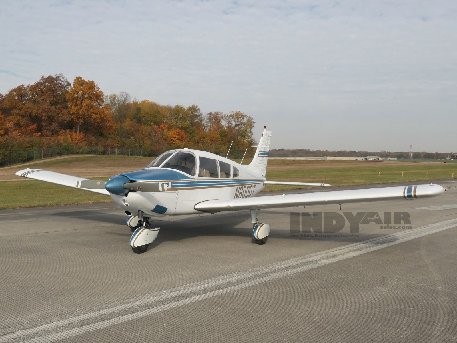 Piper Cherokee 235 - N6000T