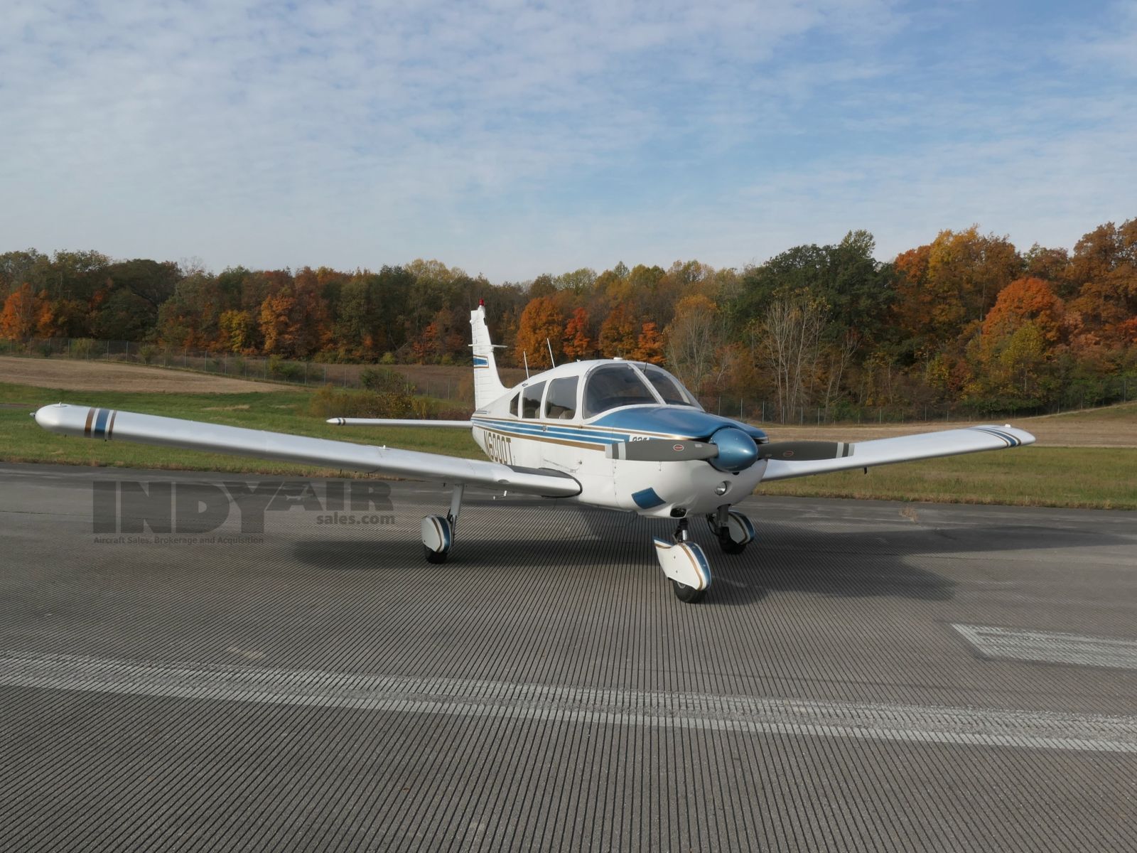 Piper Cherokee 235 - N6000T