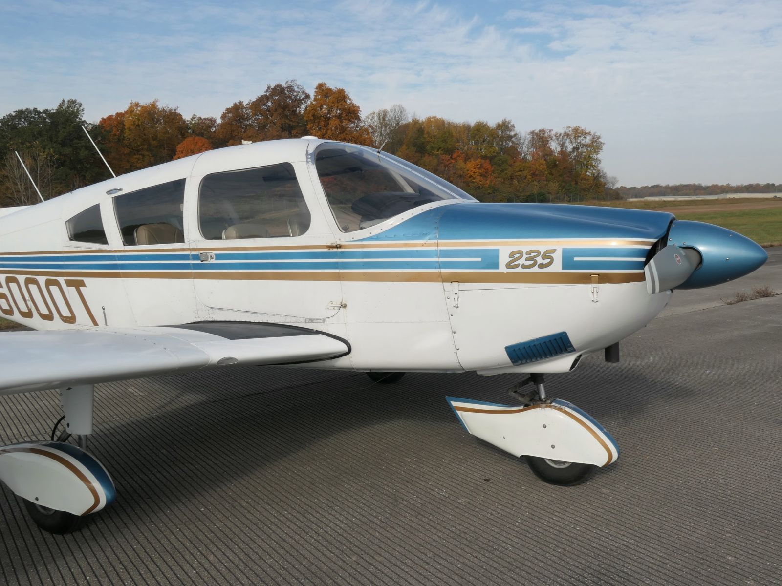 Piper Cherokee 235 - N6000T