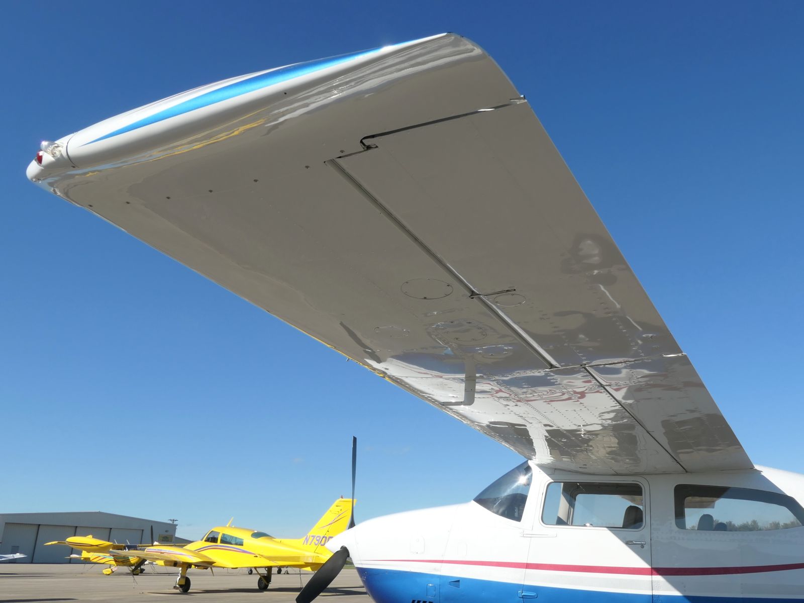 Cessna Turbo 210 - N732KC