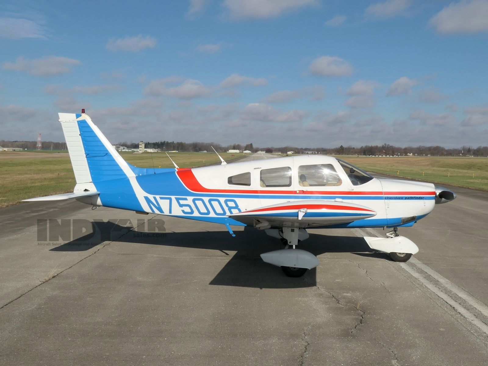 Piper Cherokee 235 - N75008