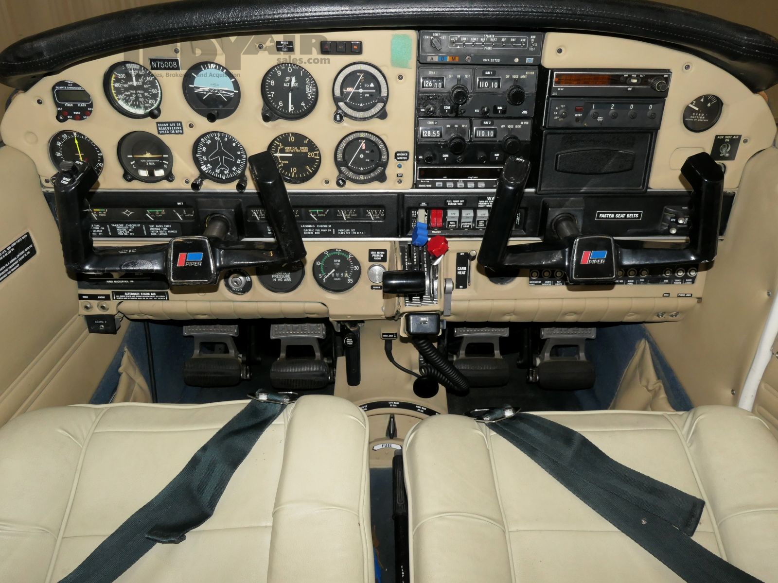 Piper Cherokee 235 - N75008