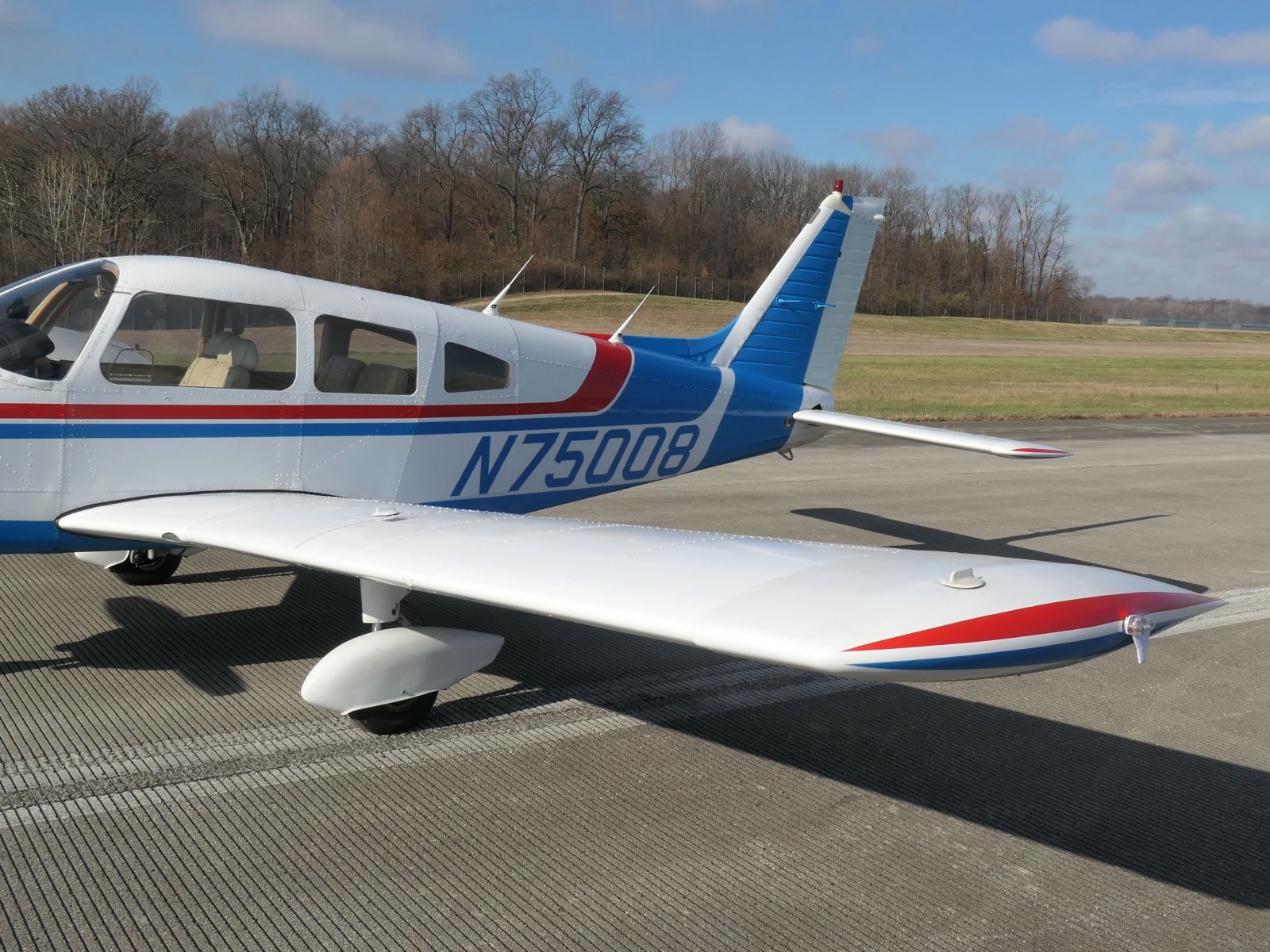 Piper Cherokee 235 - N75008