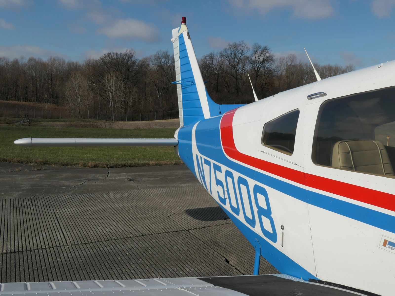 Piper Cherokee 235 - N75008