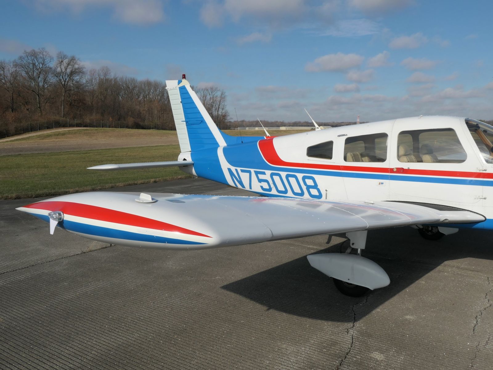 Piper Cherokee 235 - N75008