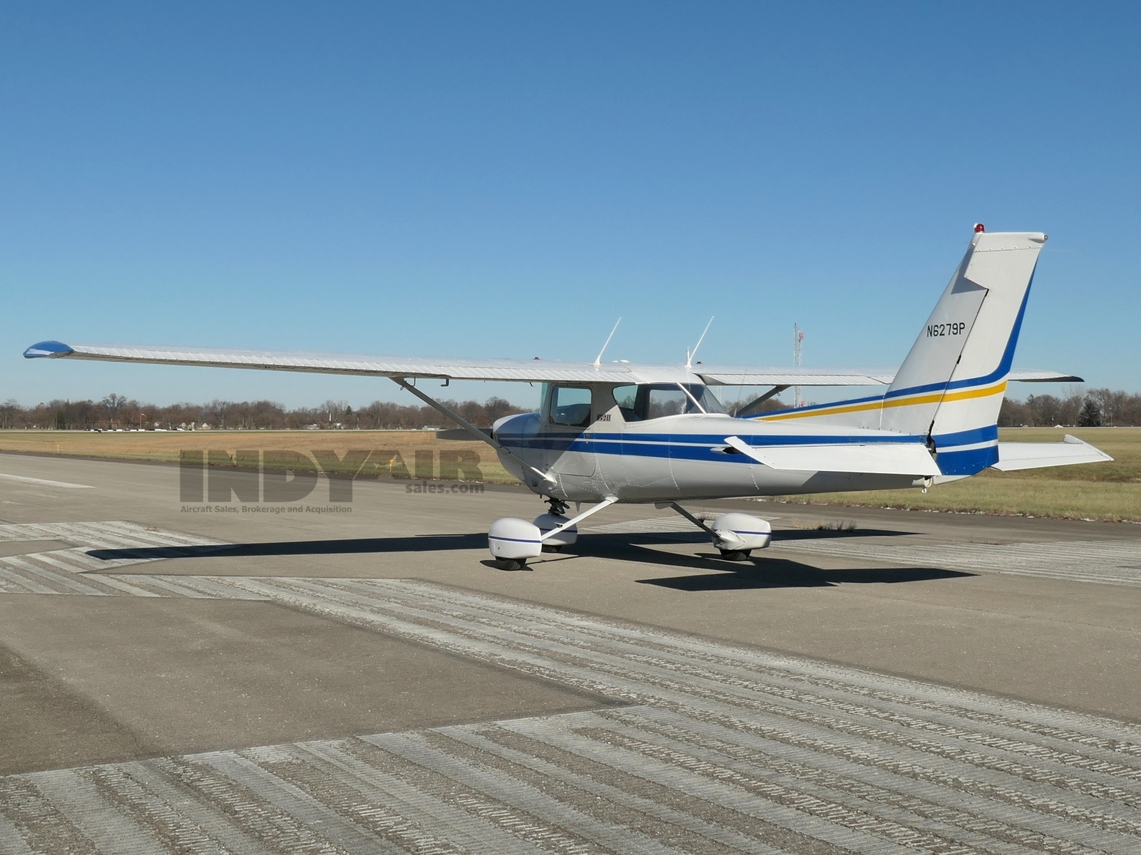 Cessna 152 - N6279P