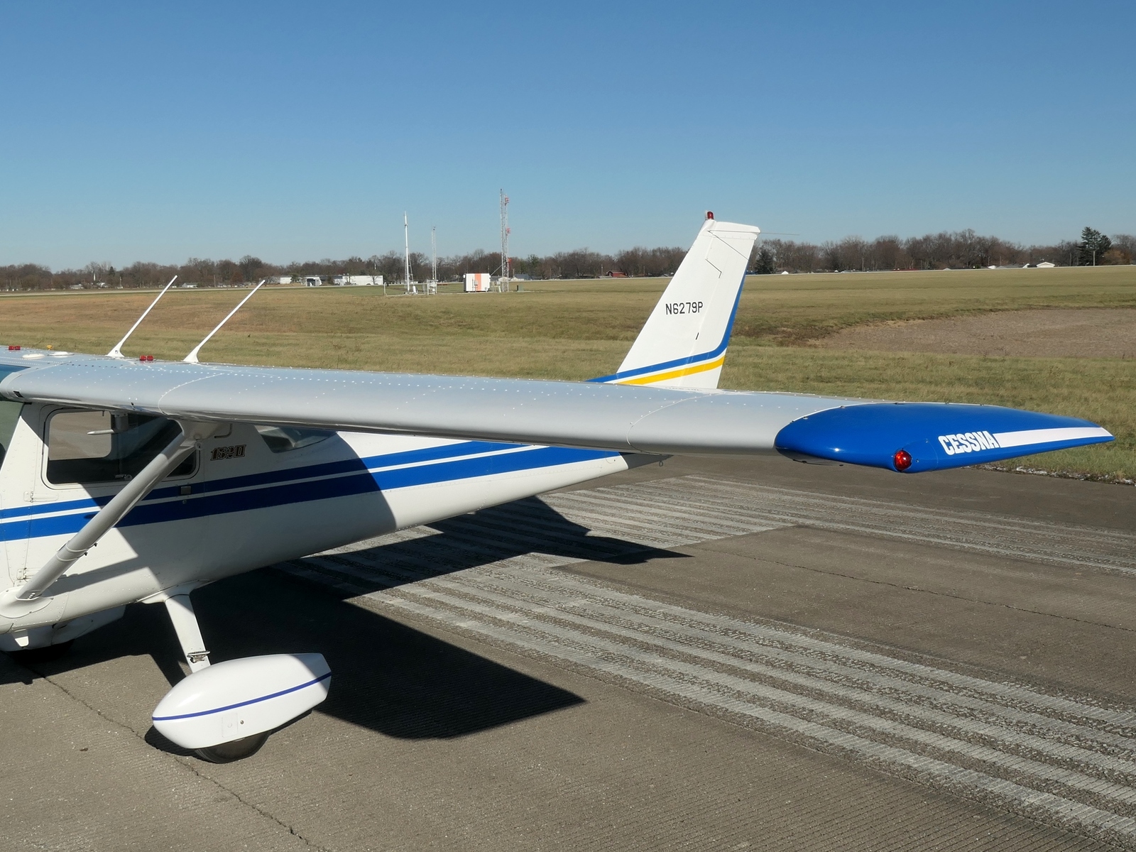 Cessna 152 - N6279P