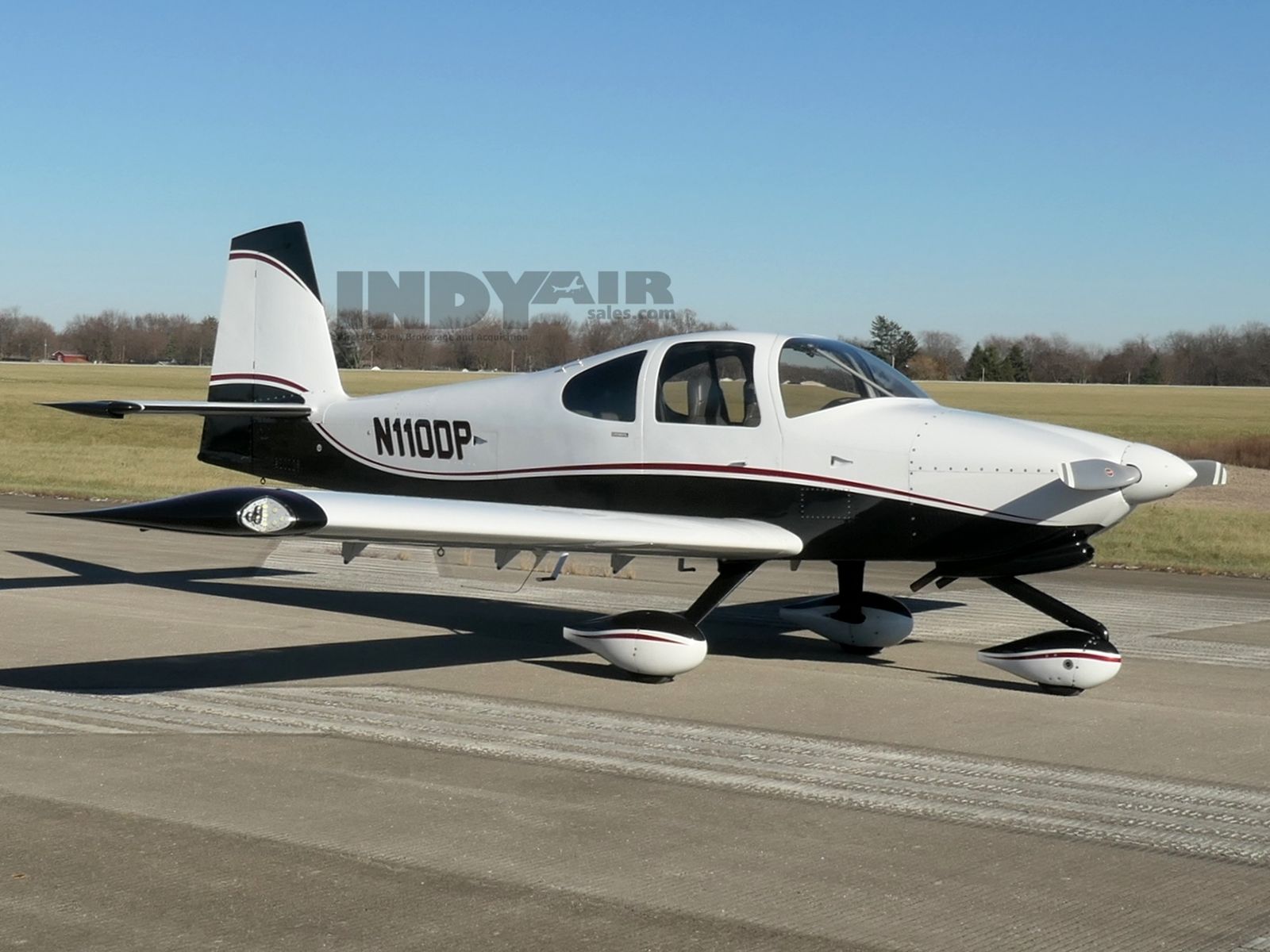 Vans RV-10 - N110DP