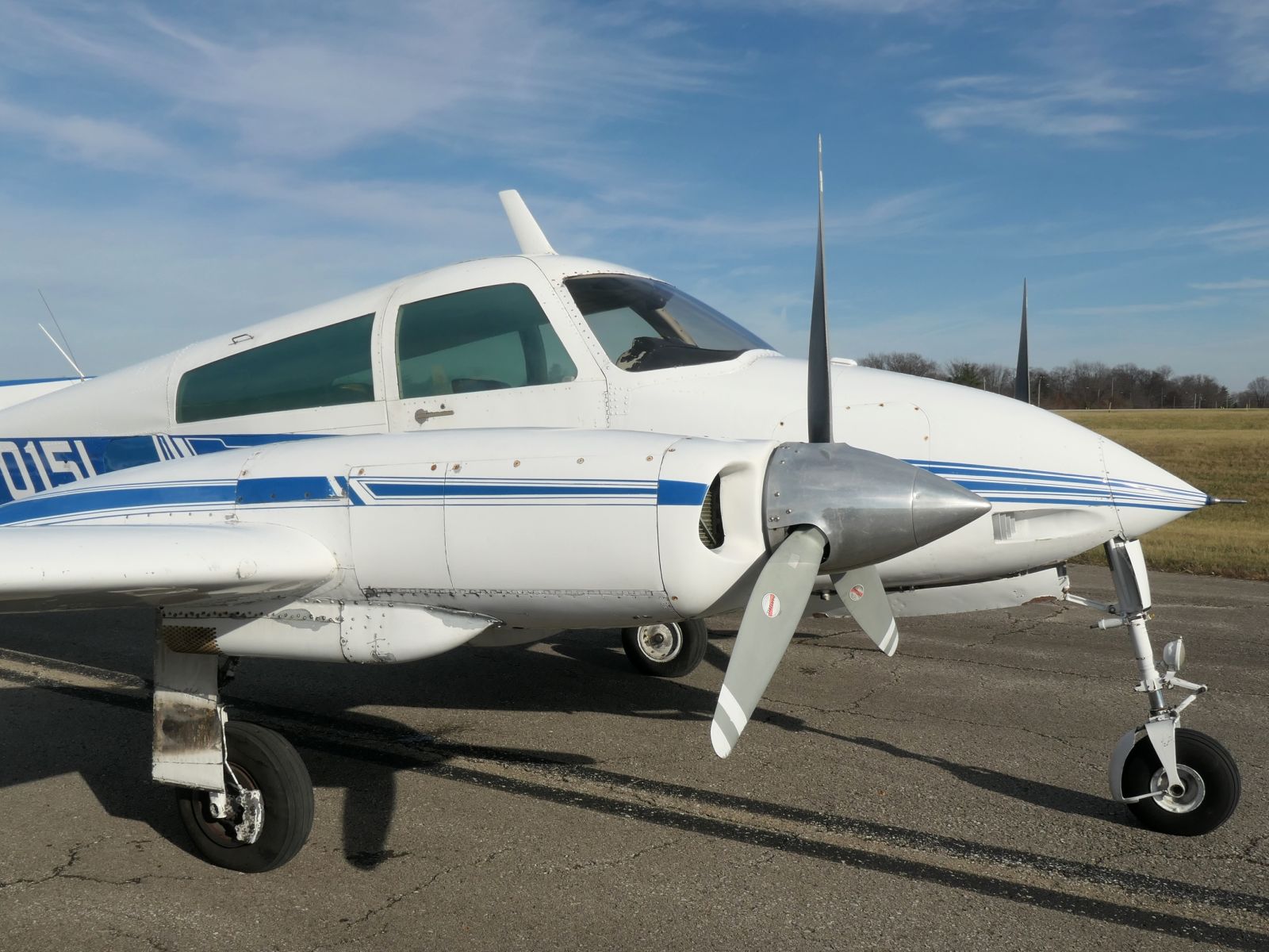 Cessna 310K - N7015L