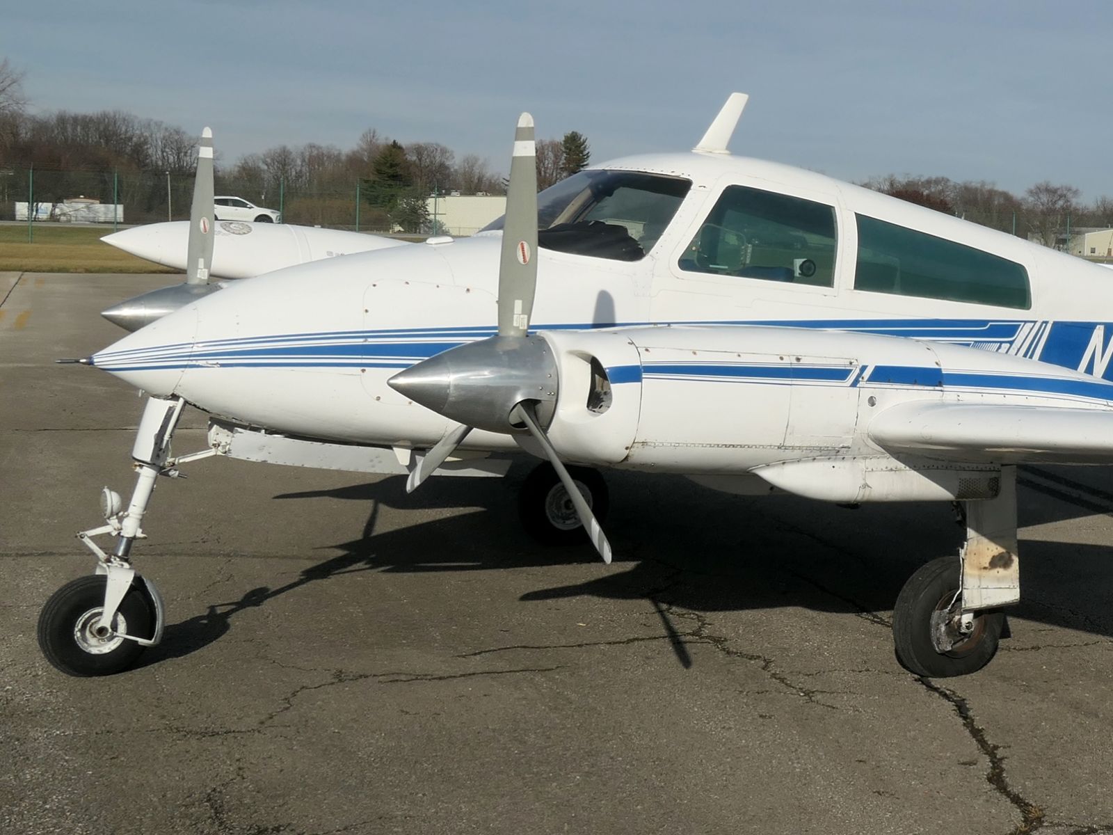 Cessna 310K - N7015L