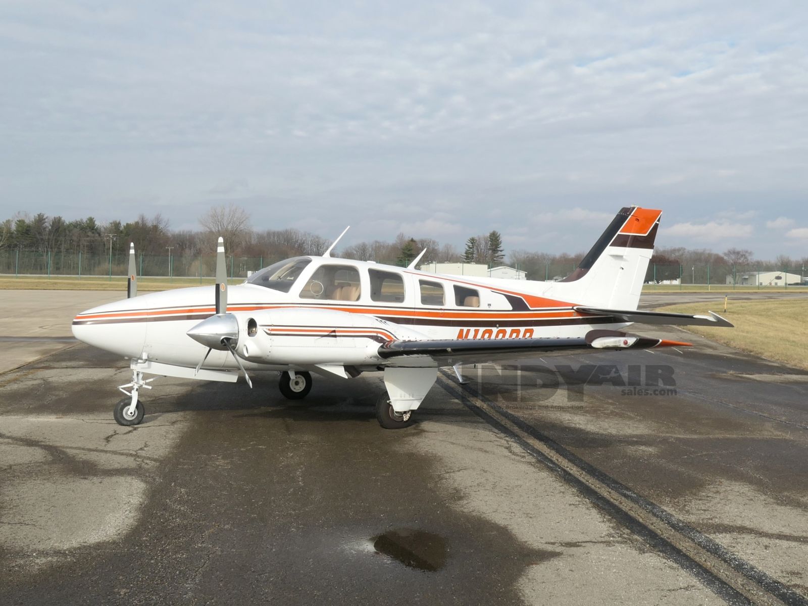 Beechcraft 58P - N199PB