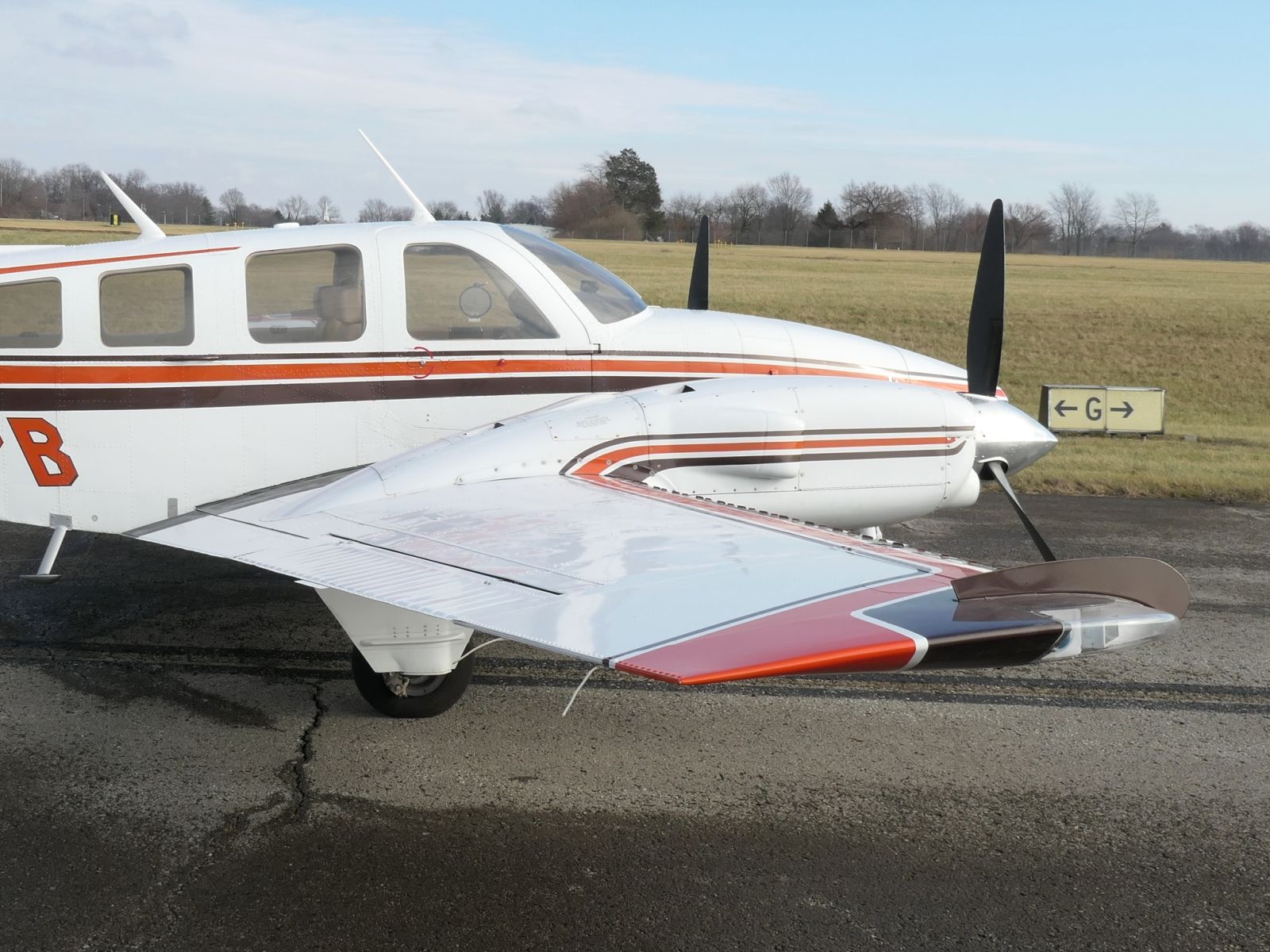 Beechcraft 58P - N199PB