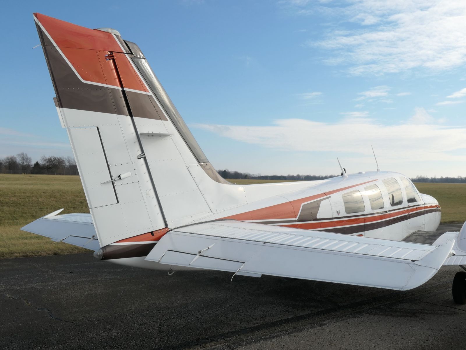 Beechcraft 58P - N199PB