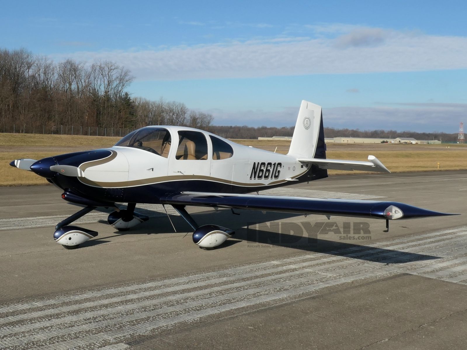 Vans RV-10 - N661G