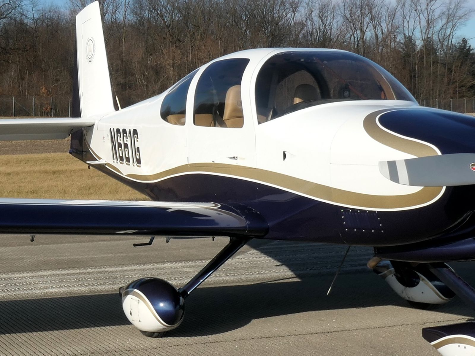 Vans RV-10 - N661G