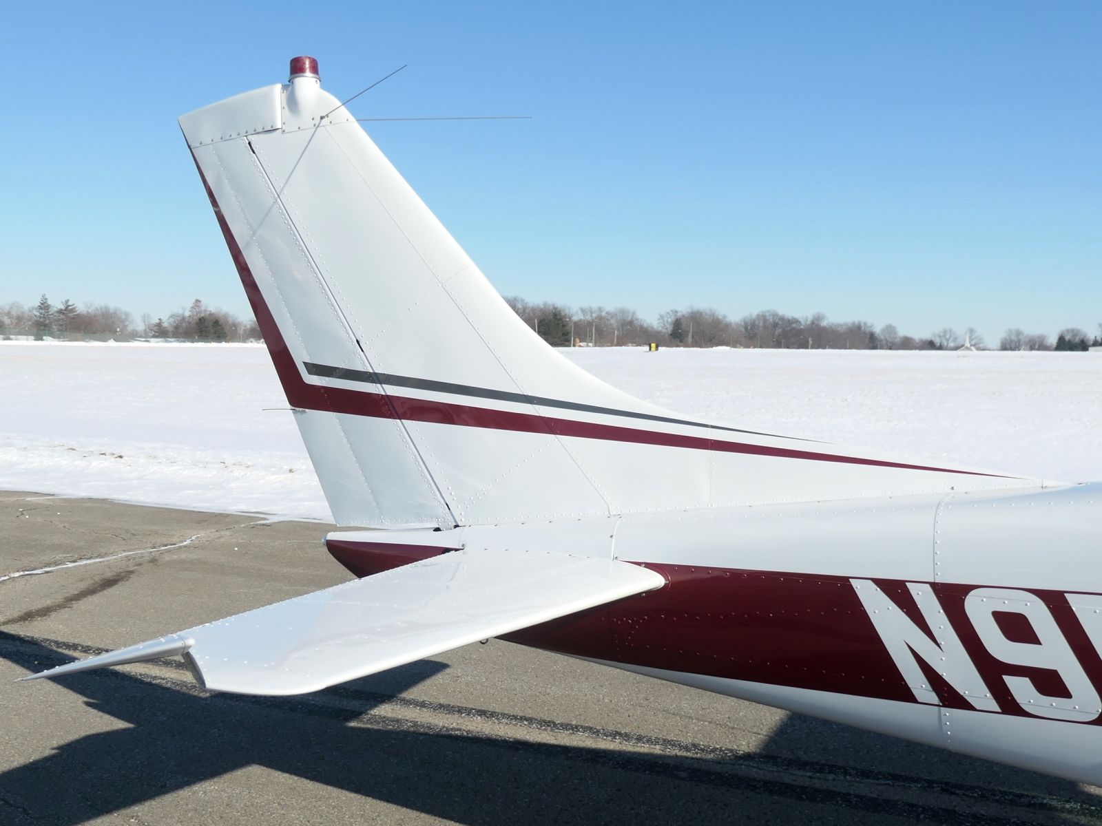 Cessna 210 - N9537T