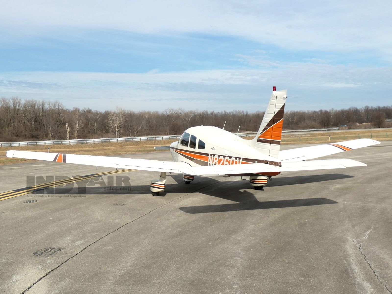 Piper Warrior 28-161 - N8260V