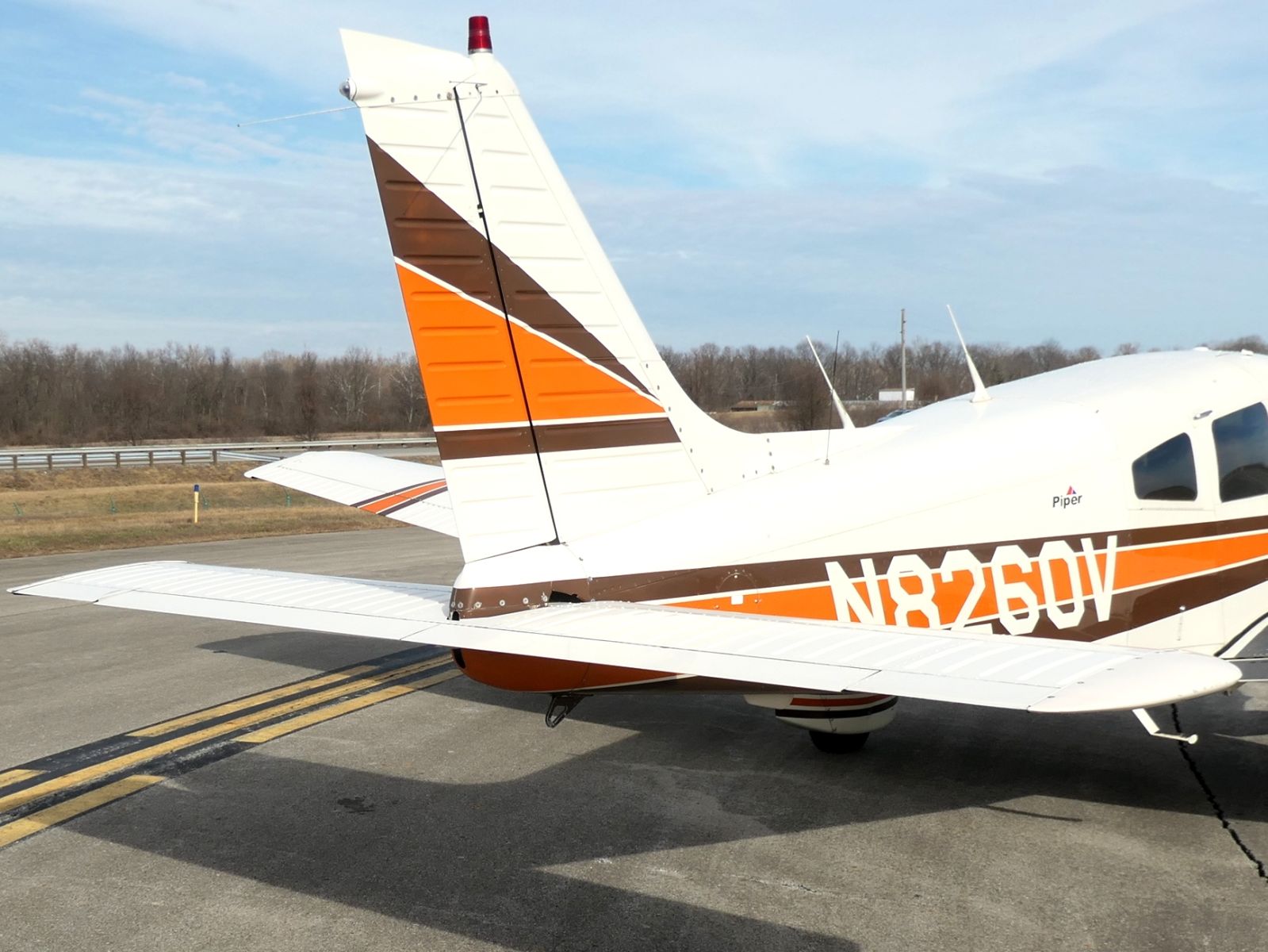 Piper Warrior 28-161 - N8260V