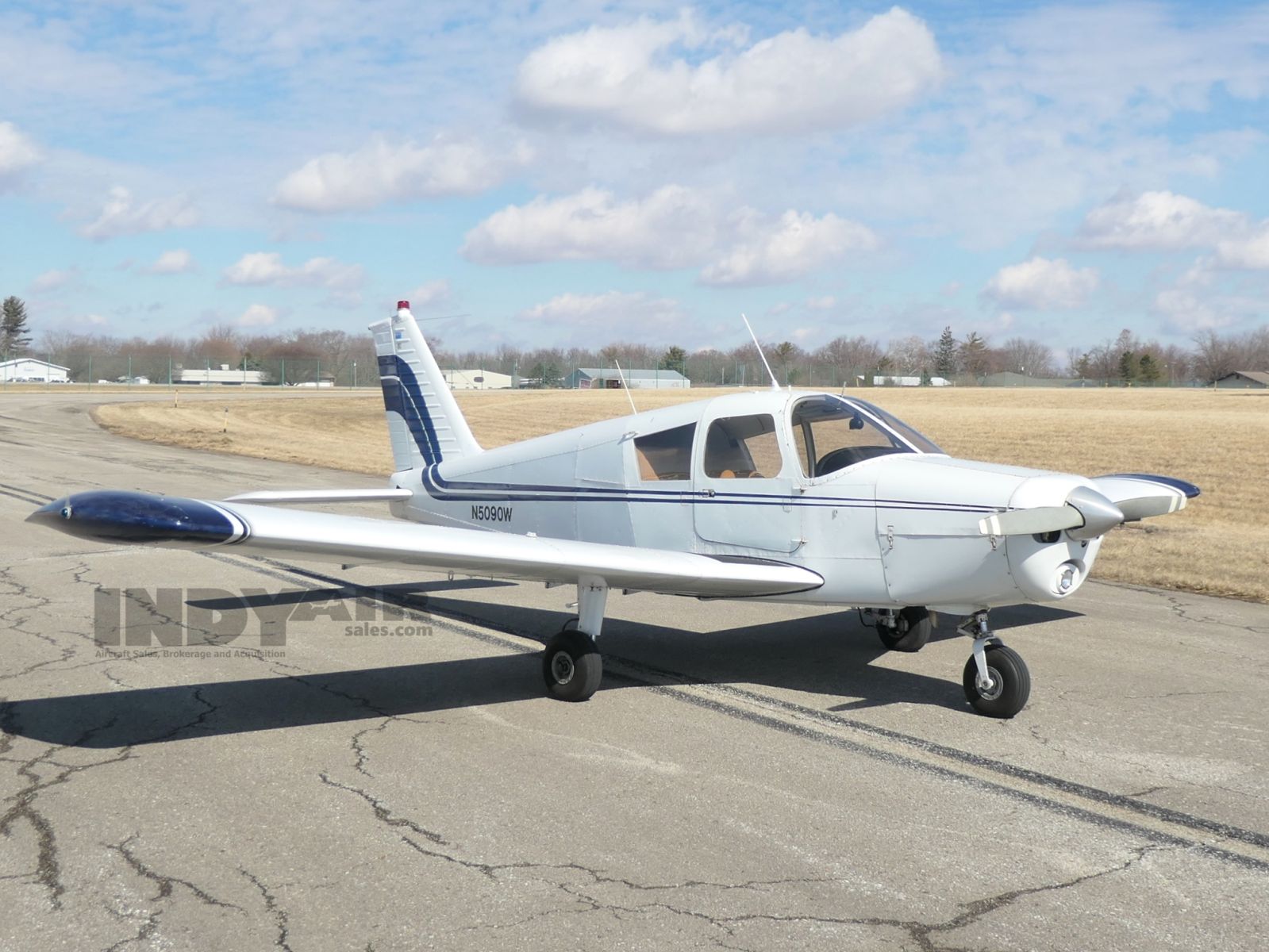 Piper Cherokee 28-160 - N5090W