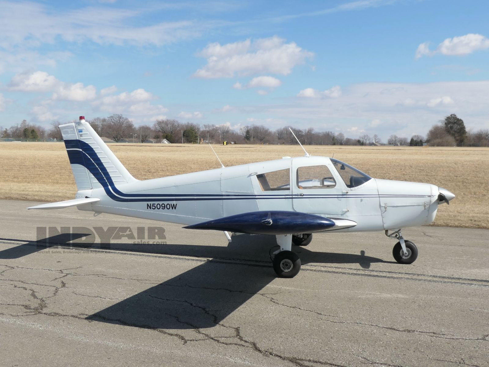 Piper Cherokee 28-160 - N5090W