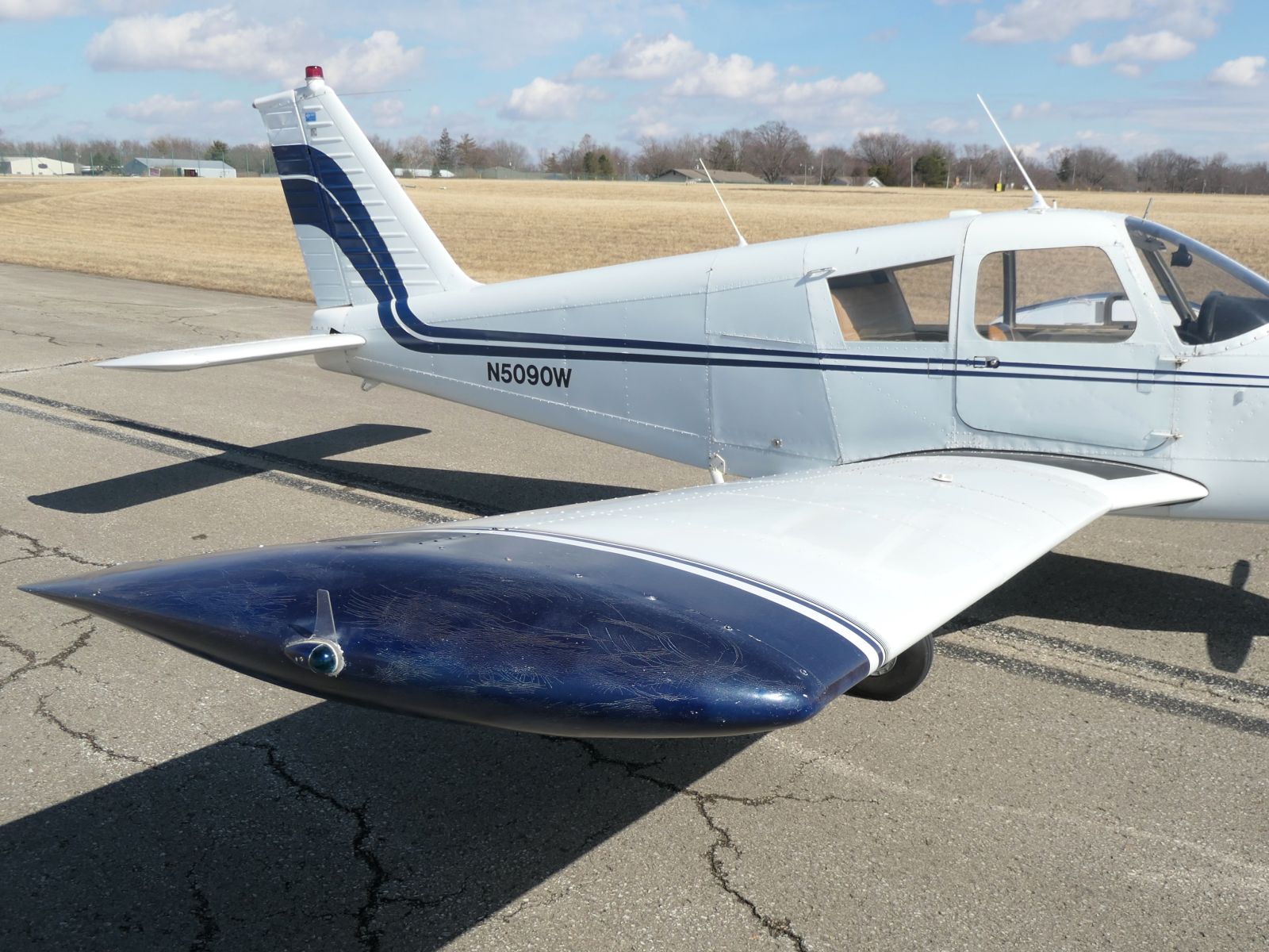 Piper Cherokee 28-160 - N5090W