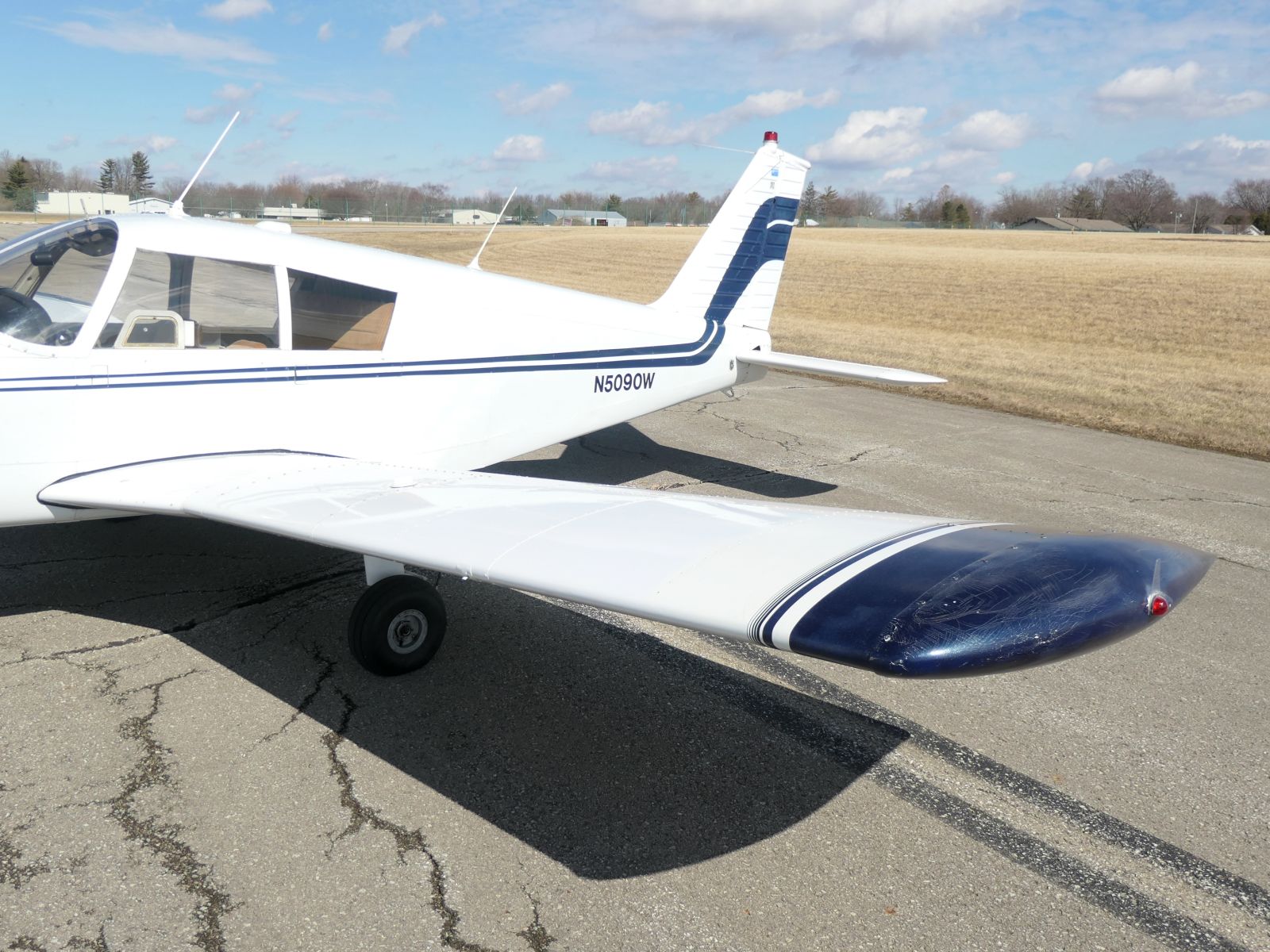 Piper Cherokee 28-160 - N5090W